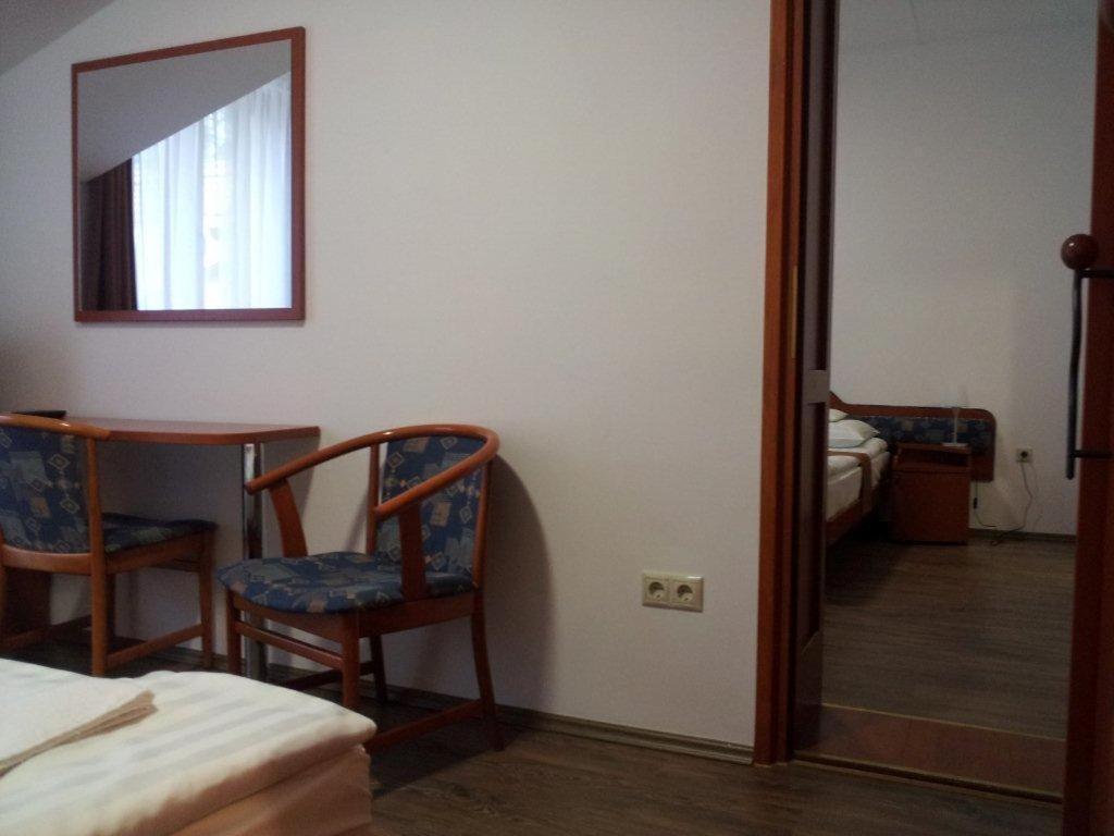 Fenyves Hotel Bekescsaba Exterior foto